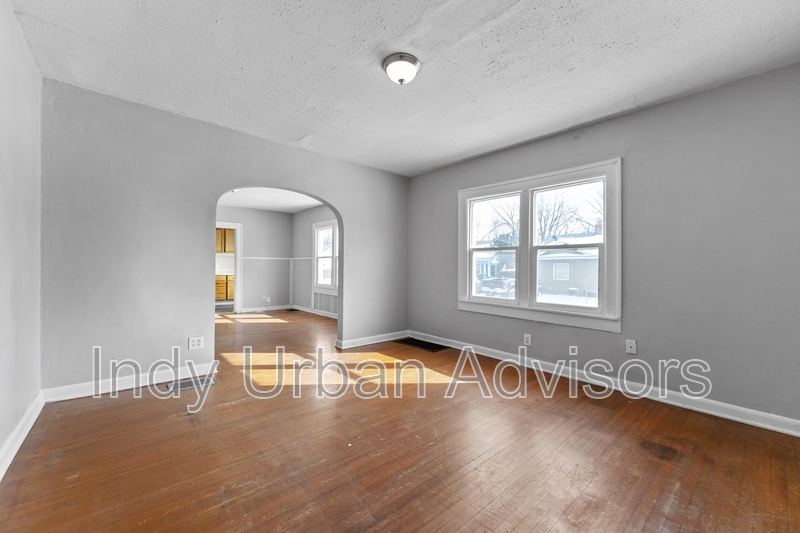 Indianapolis House: 903 North Tuxedo Street - 903