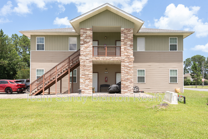Pensacola House: 542 South 72nd Ave