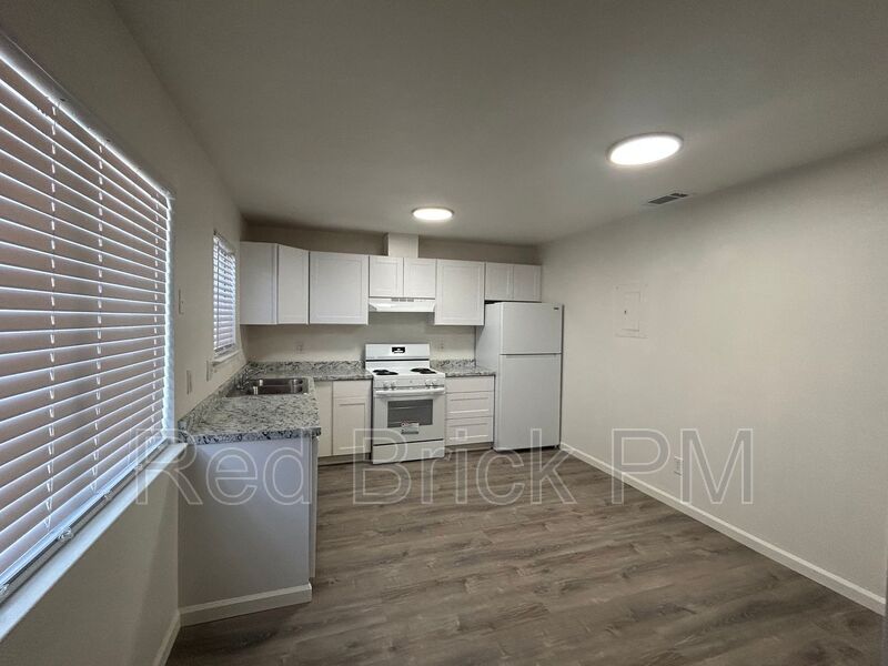 Chowchilla House: 101 Kings Ave