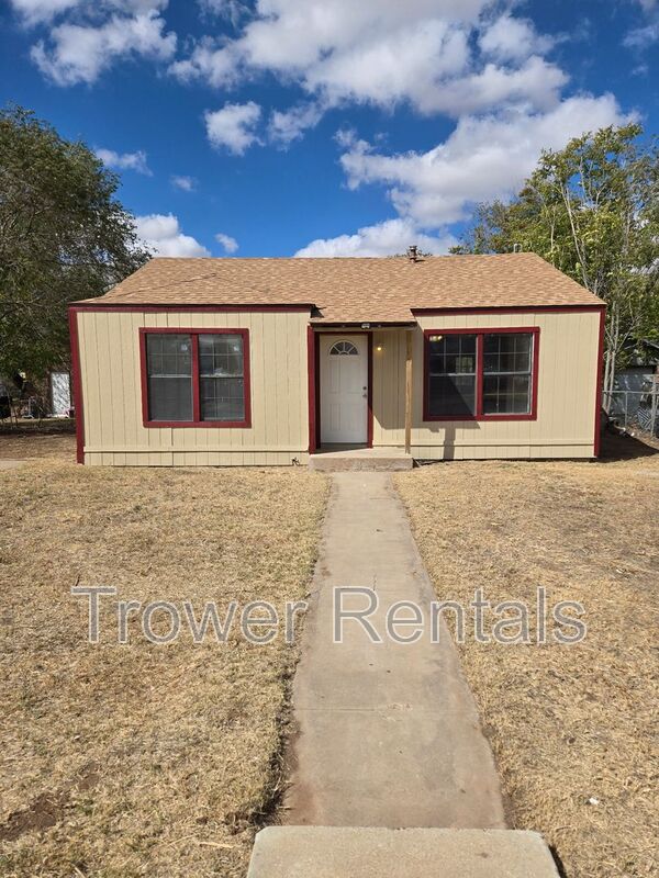 Odessa House: 923 Patton Dr