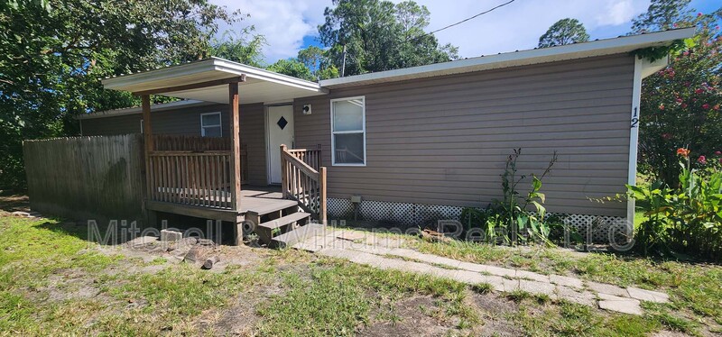 Jacksonville House: 5906 Old Timiquana Rd