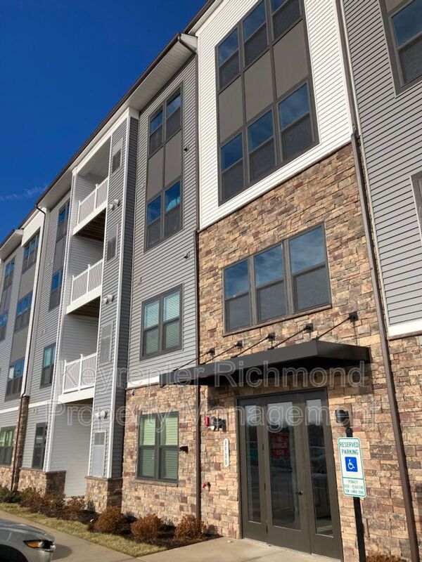 Midlothian Condo: 3900 Maze Runner Dr
