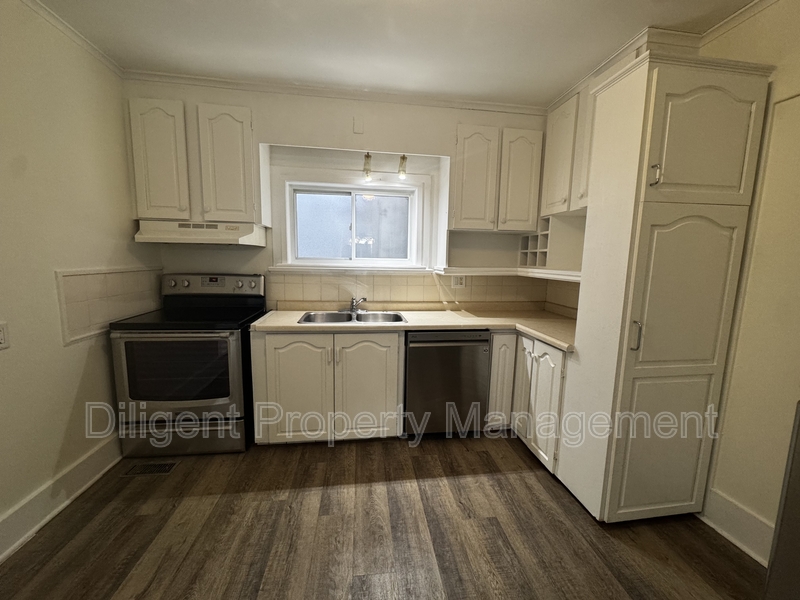 Peterborough House: 636 Oxford Street