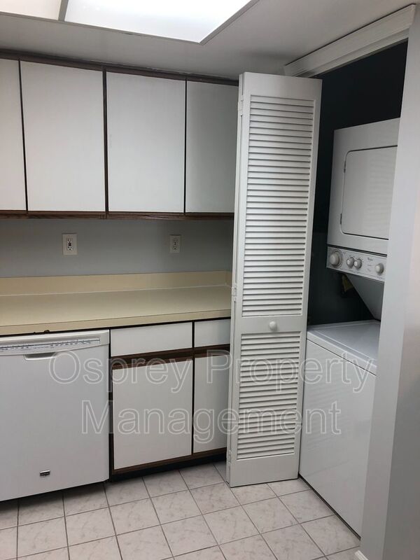 Highly desired unit located in Greenbrier 