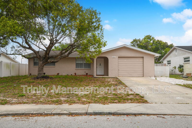 New Port Richey House: 4818 Dogwood Street