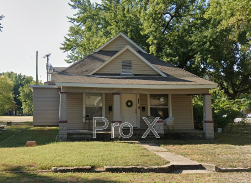 Pittsburg House: 304 E. Park
