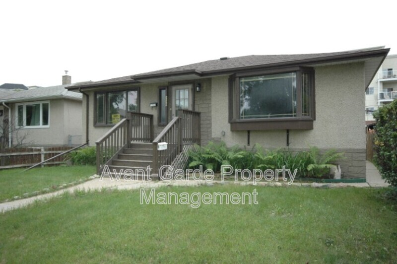 Edmonton House: 8529 83 Ave  NW