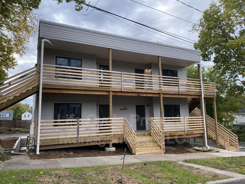 Grand Rapids Condo: 619  Emerald Ave NE - 1