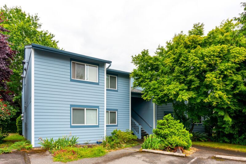 Seattle Condo: 2148 SW Holden St