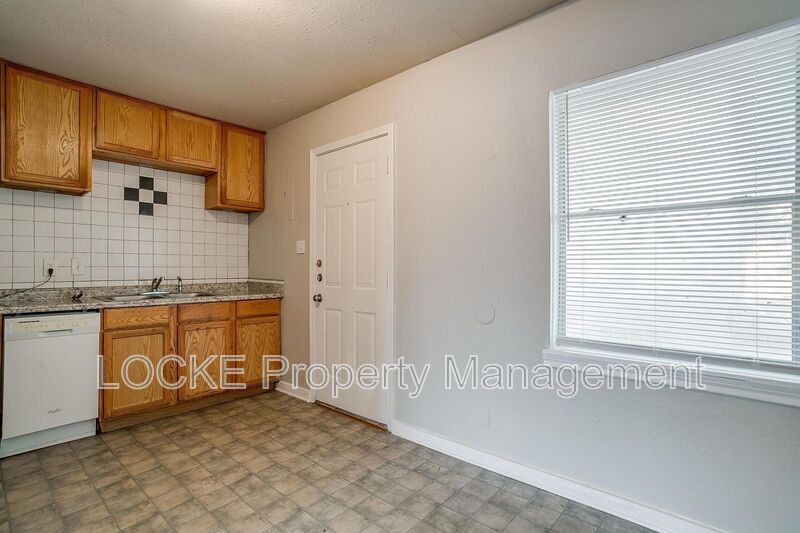 Fort Worth House: 3417 S University Dr