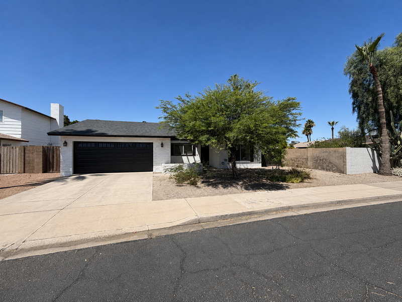 Mesa House: 2602 South Saratoga