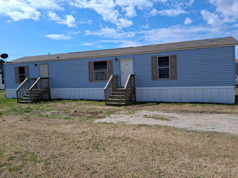 Tarboro House: 94 Lone Pine Lane