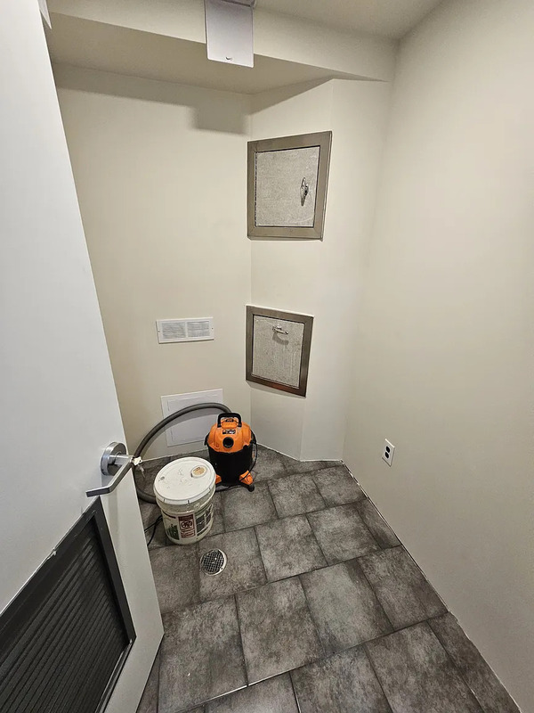 Bronx Condo: 686 Eagle Ave