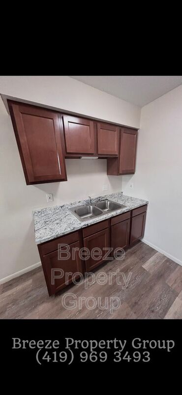 Toledo House: 5339 Secor