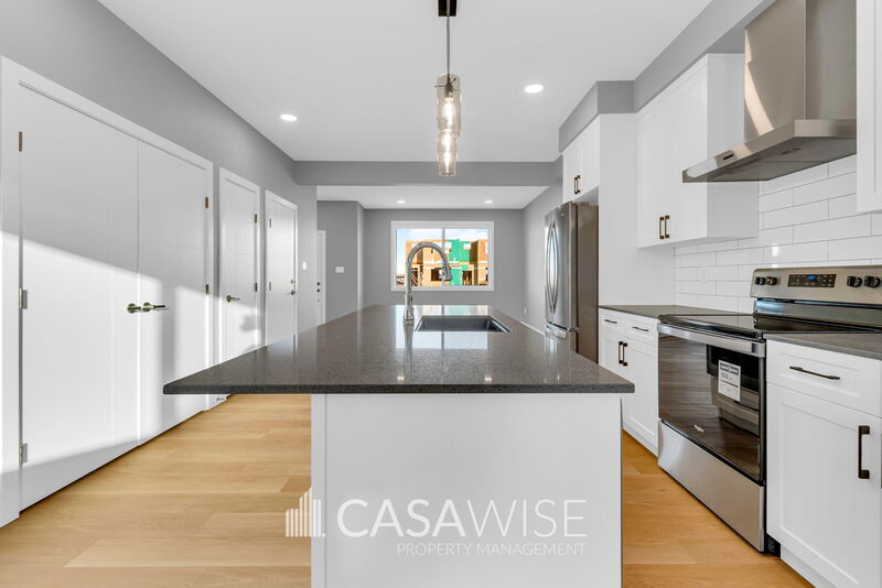 Edmonton House: 8131 Lois Argue Road Northwest