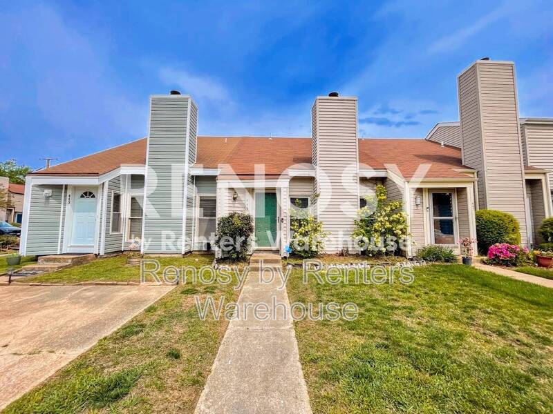 Virginia Beach House: 445 Falling Lane