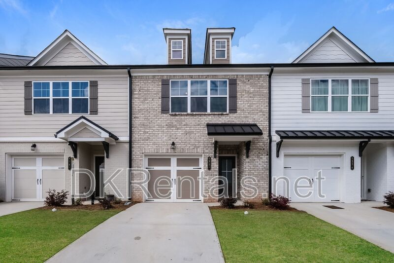 Oakwood House: 5350 Fox Den Road