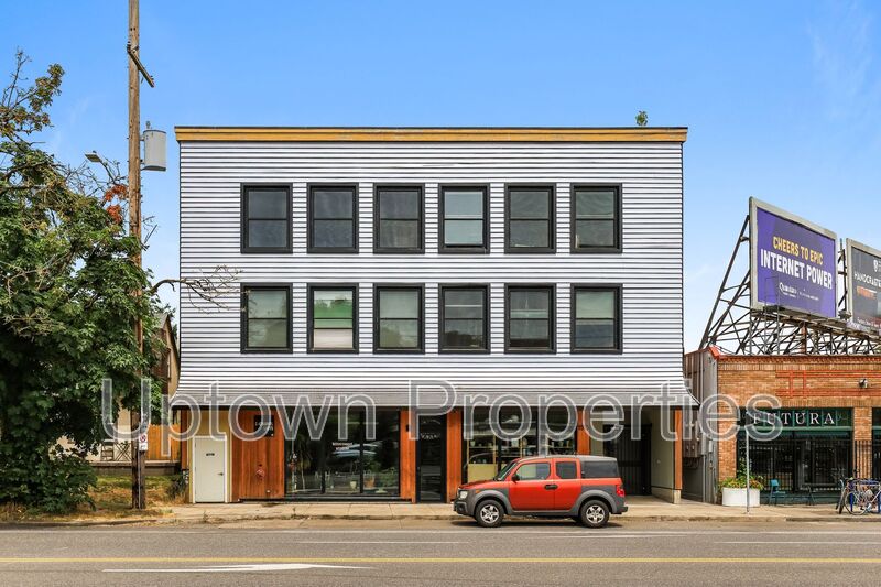 Portland House: 1515 N ROSA PARKS WAY