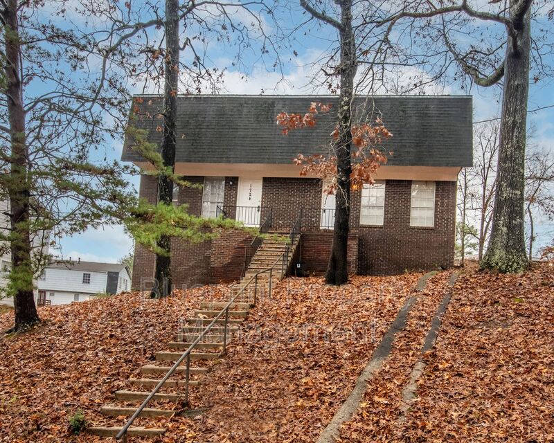 Birmingham House: 1722 6th Place Circle NW