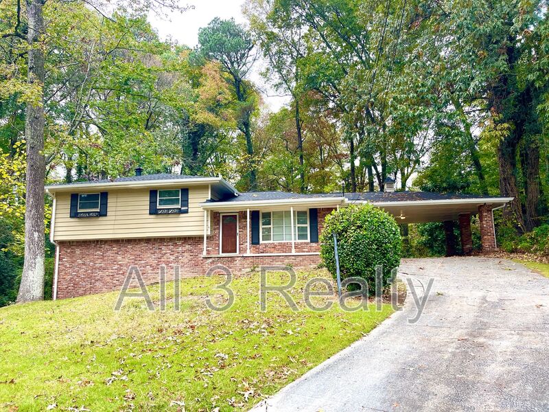 College Park House: 5435 Winstead Court