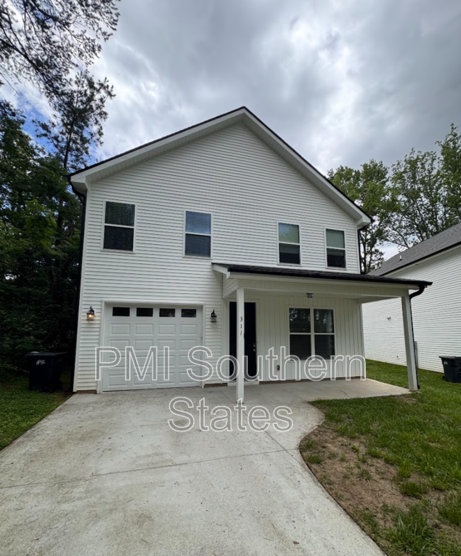 Travelers Rest House: 311 Clarus Crk Wy
