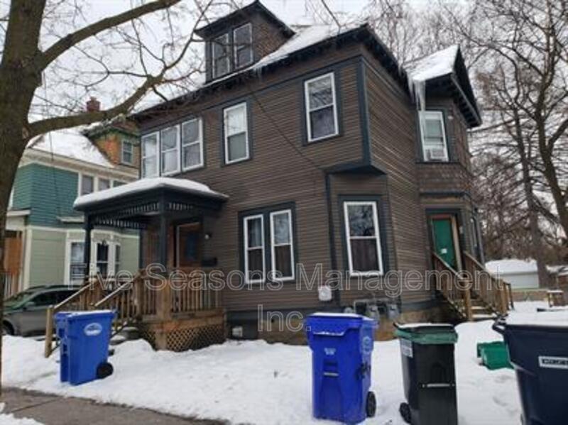 Burlington Condo: 77 Loomis Street