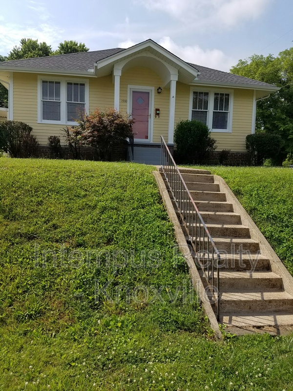 Knoxville House: 1900 Nickerson Ave