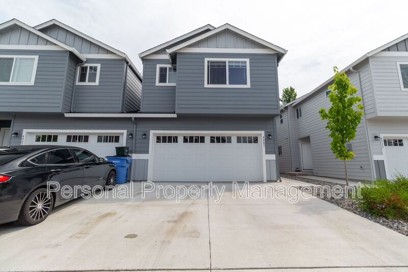 Vancouver Townhome: 4803 NE 37th Ct