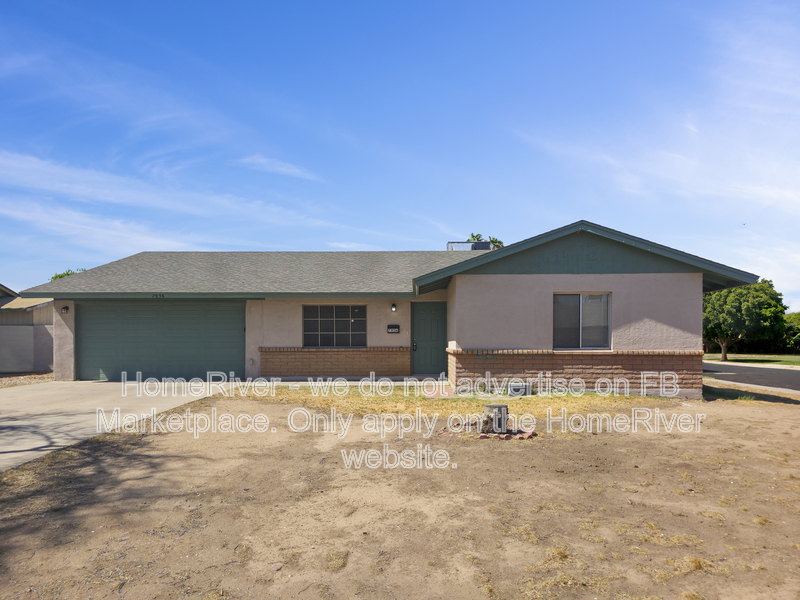 Phoenix House: 7956 W Montecito Ave
