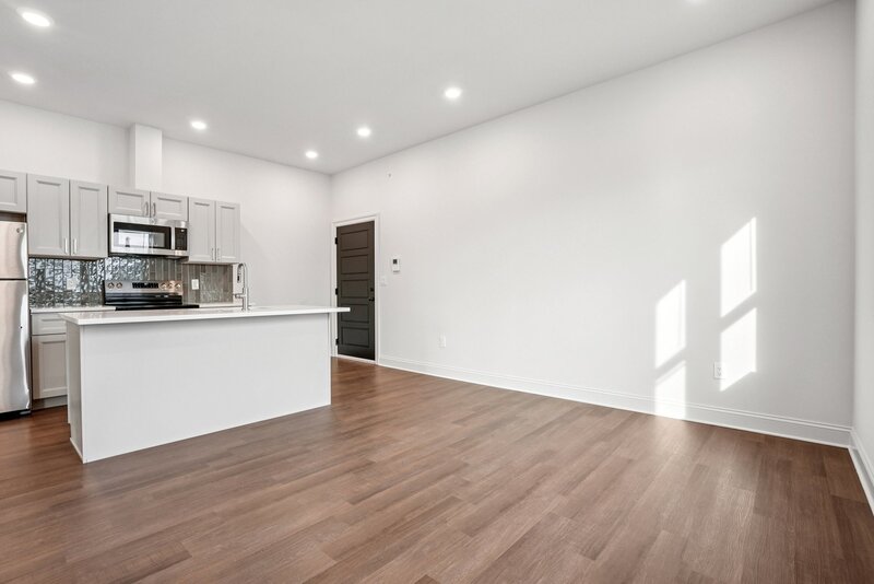 Philadelphia Condo: 472 Roxborough Avenue - 2R