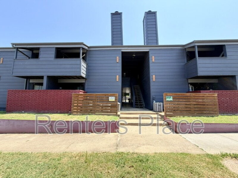 Tulsa House: 1207 South Quaker Avenue