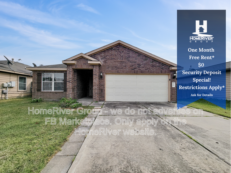 Baytown House: 930 Paradise Rd