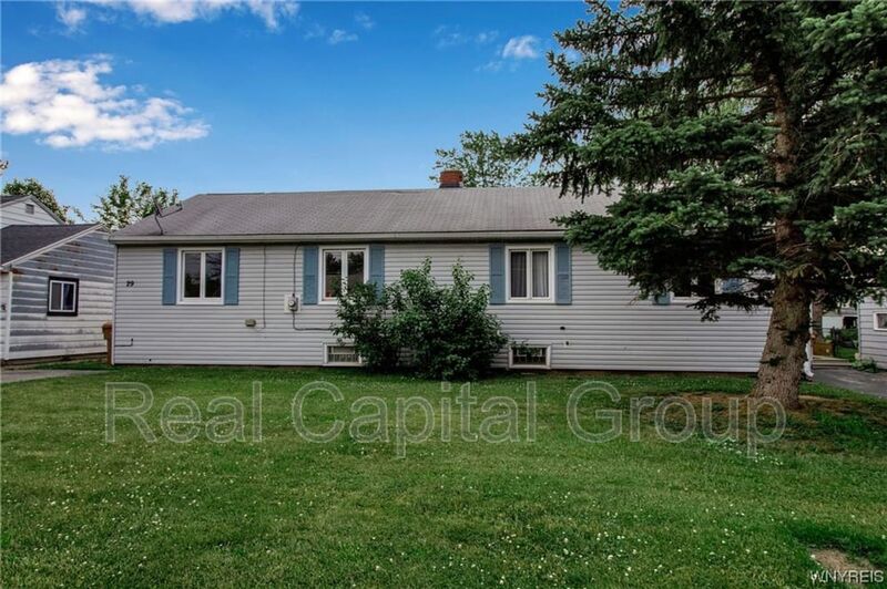 Cheektowaga House: 27 Kingswood Dr