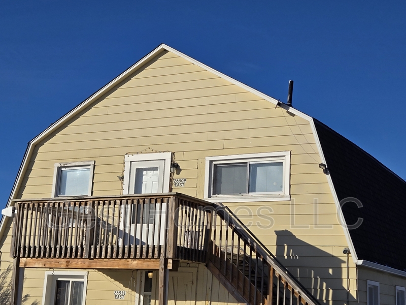 Flat Rock Condo: 26509 Inkster Rd