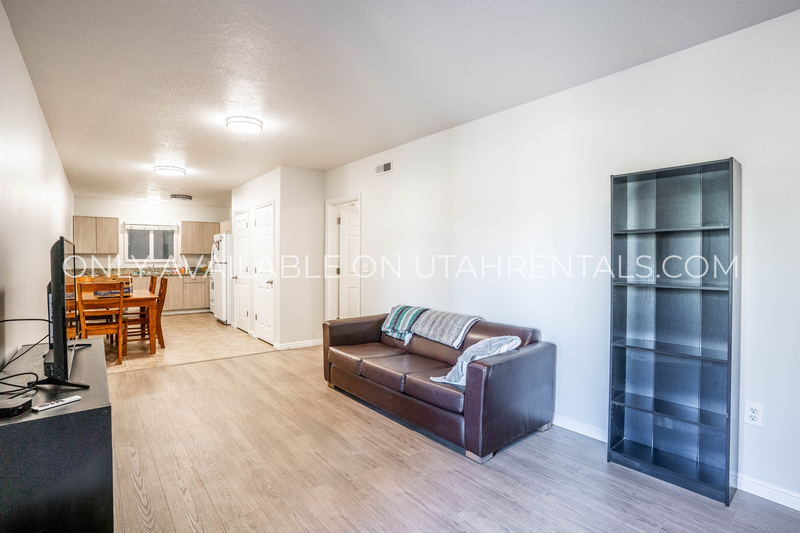 Provo House: 884 E 700 N