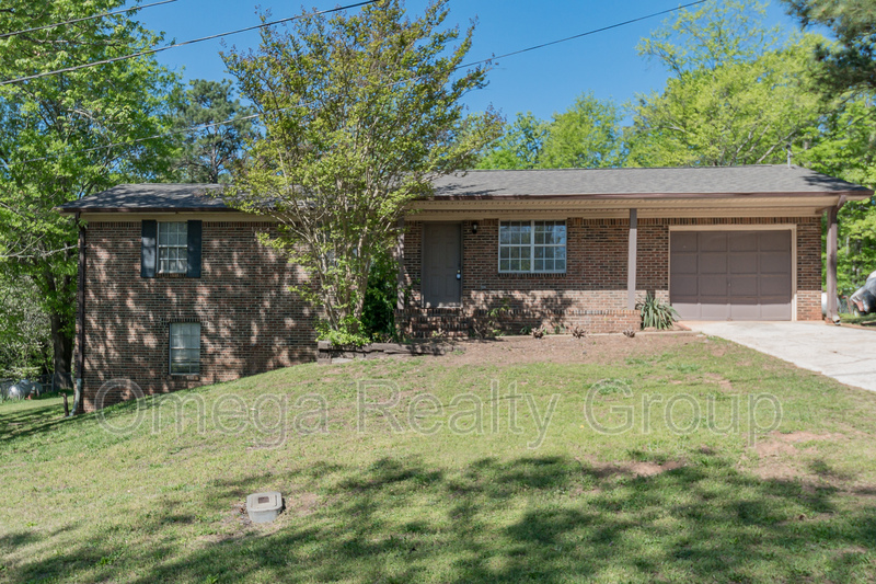 Pell City House: 213 Ashley Dr