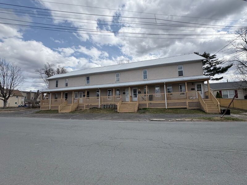 Scranton House: 1404-1412 Sanderson Ave