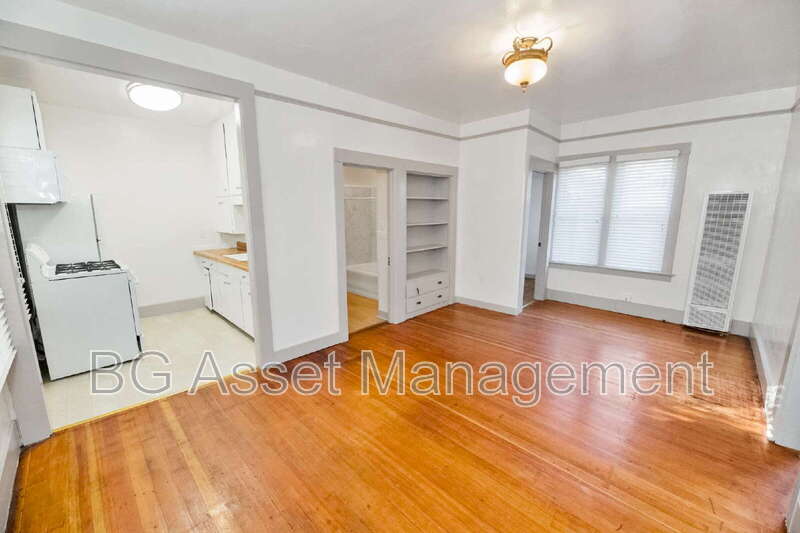 Vallejo Condo: 639-D Carolina St