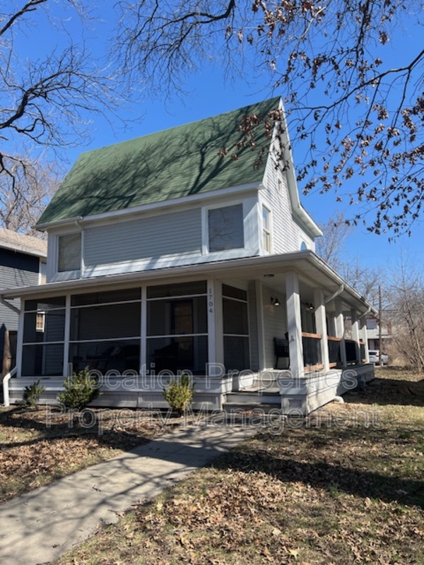 Lawrence House: 1704 Mississippi Street