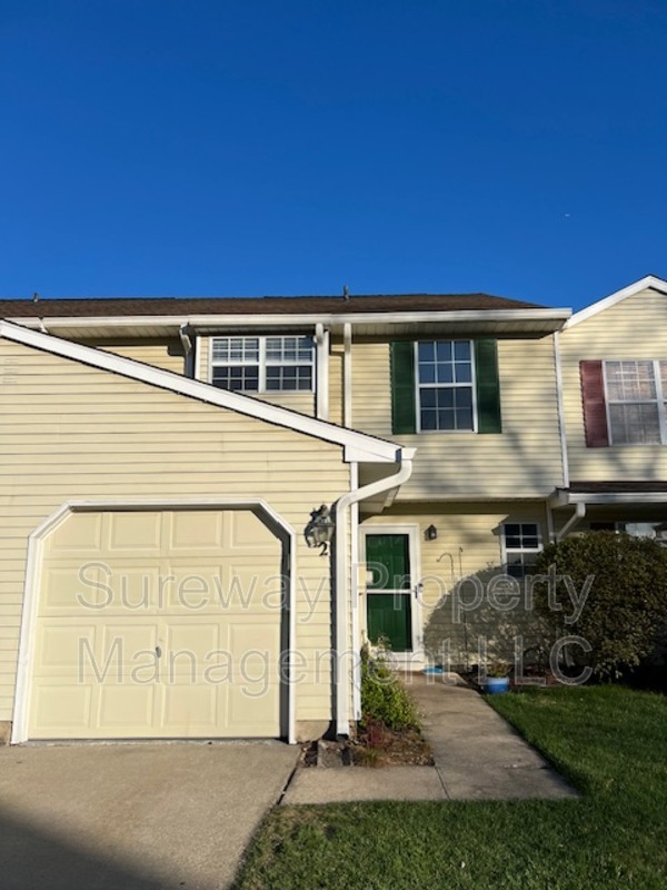 Bordentown Townhome: 2 Salisbury Ct
