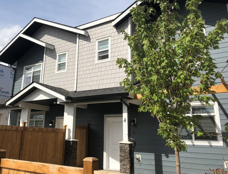 Kelowna Townhome: 1046 Martin Avenue