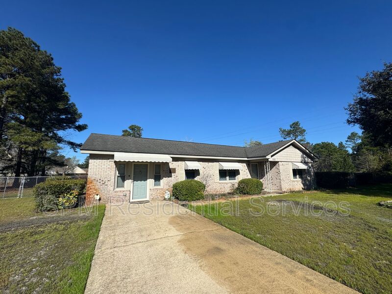 Wilmington House: 601 Barclay Hills Drive