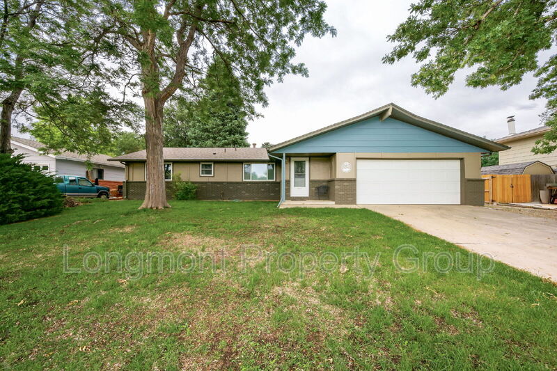 Longmont House: 2336 Smith Court