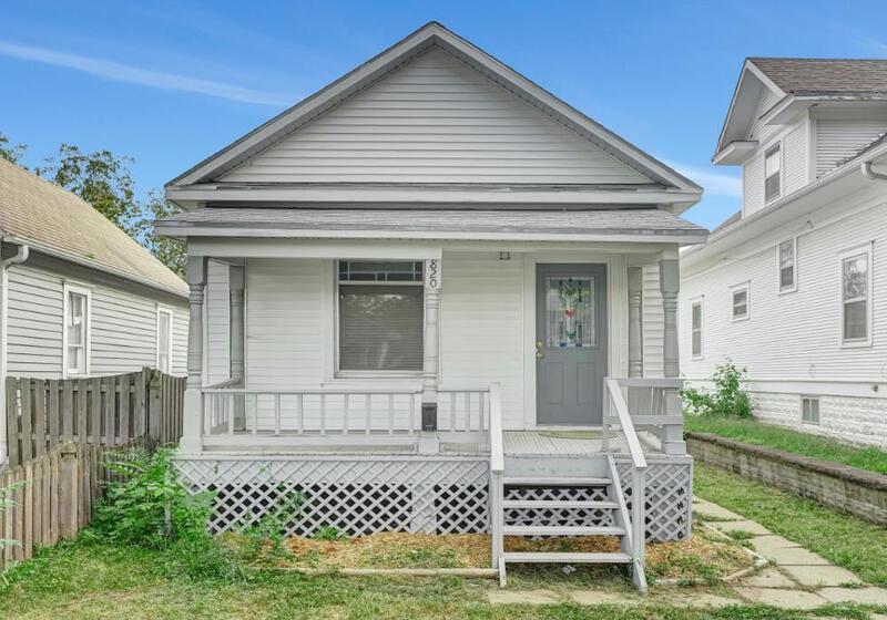 Lincoln House: 820 Charleston St