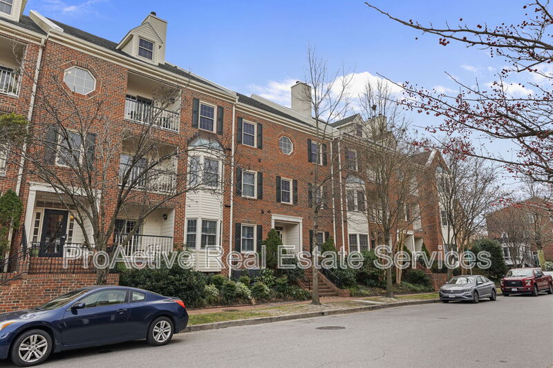 Norfolk Condo: 300 Yarmouth Dr, Unit 338