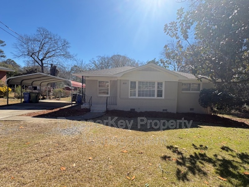 Columbus House: 830 Turner Rd