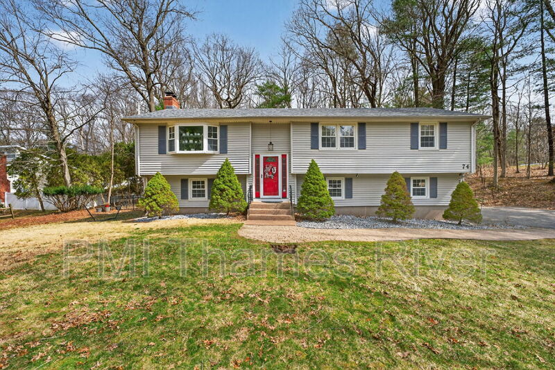 Glastonbury House: 74 Hurlburt St