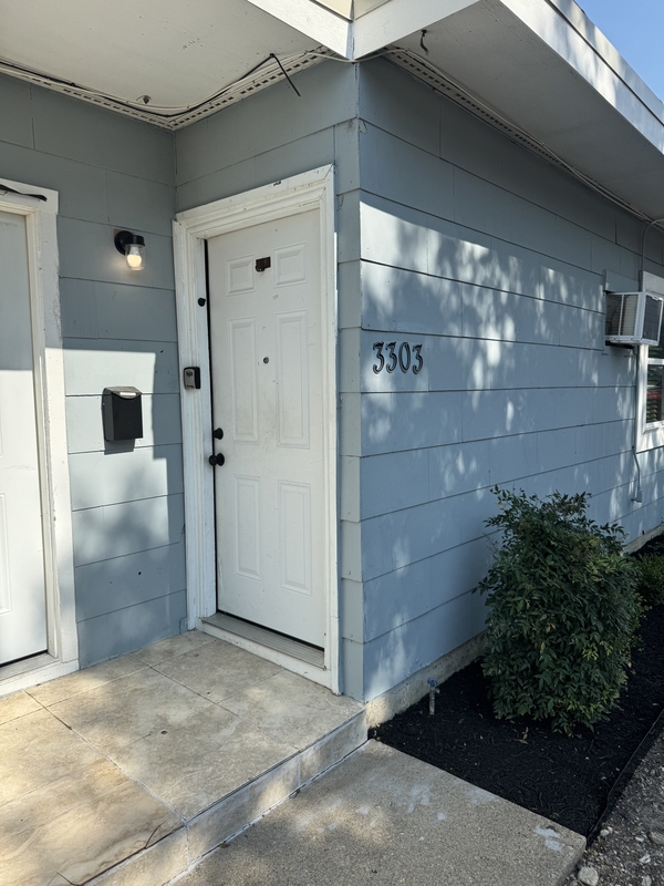 Fort Worth House: 3301 Willing Avenue
