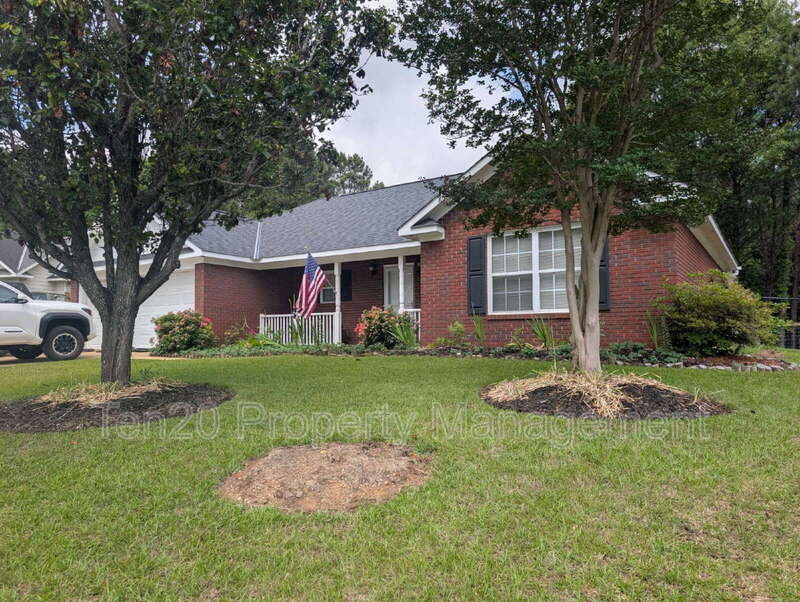 Phenix City House: 1914 Tranquil Lane