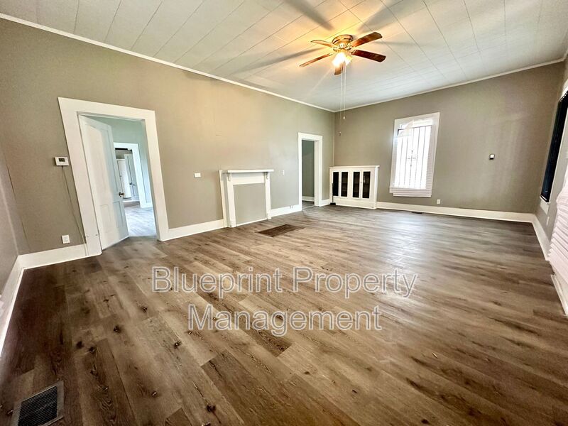 Birmingham House: 3616 Maple Avenue Southwest